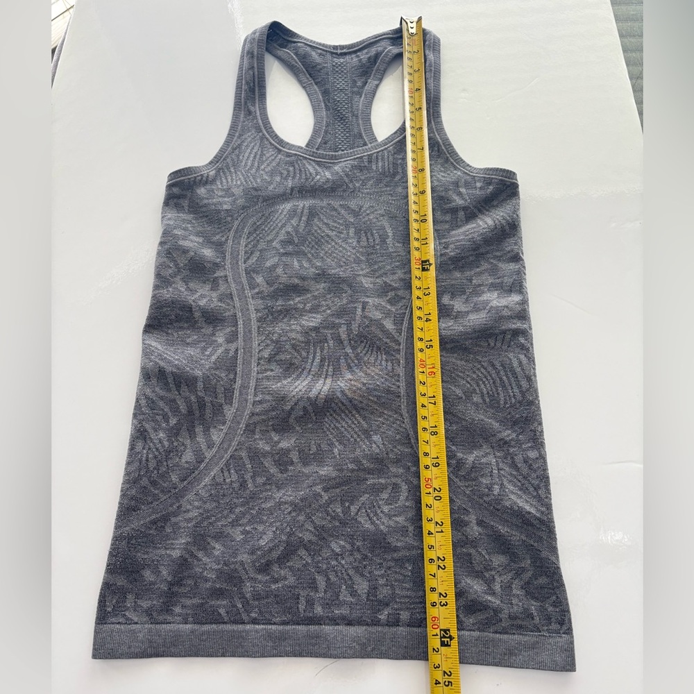Lululemon Patterned Tank Top - Picture 6 of 7